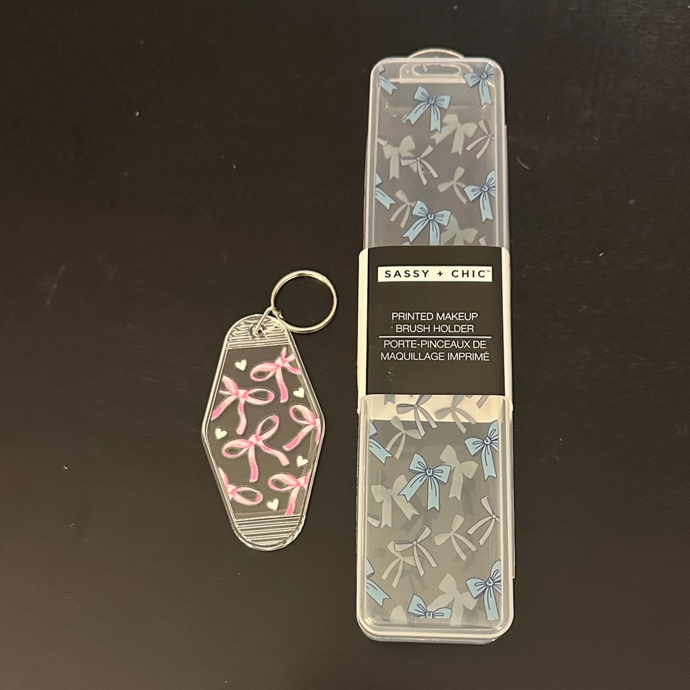Bow theme Makeup Brush Holder in blue & pink Keychain bundle set